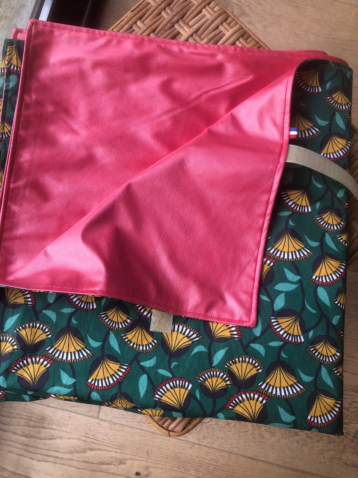 Nappe aux éventails